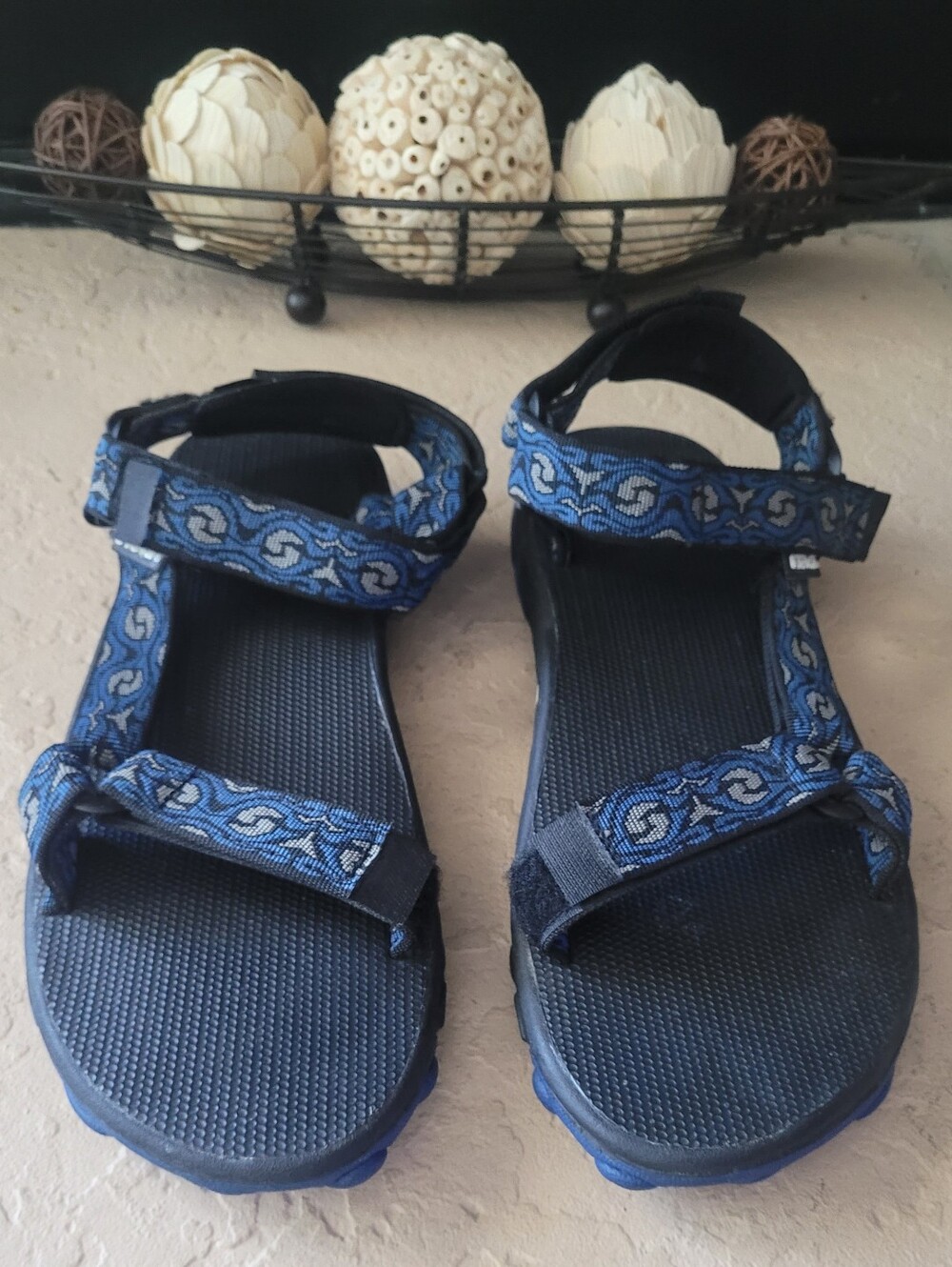 Size 11 Teva Blue Black Floral Adjustable Straps Sport Hiking Women Sandals 6613